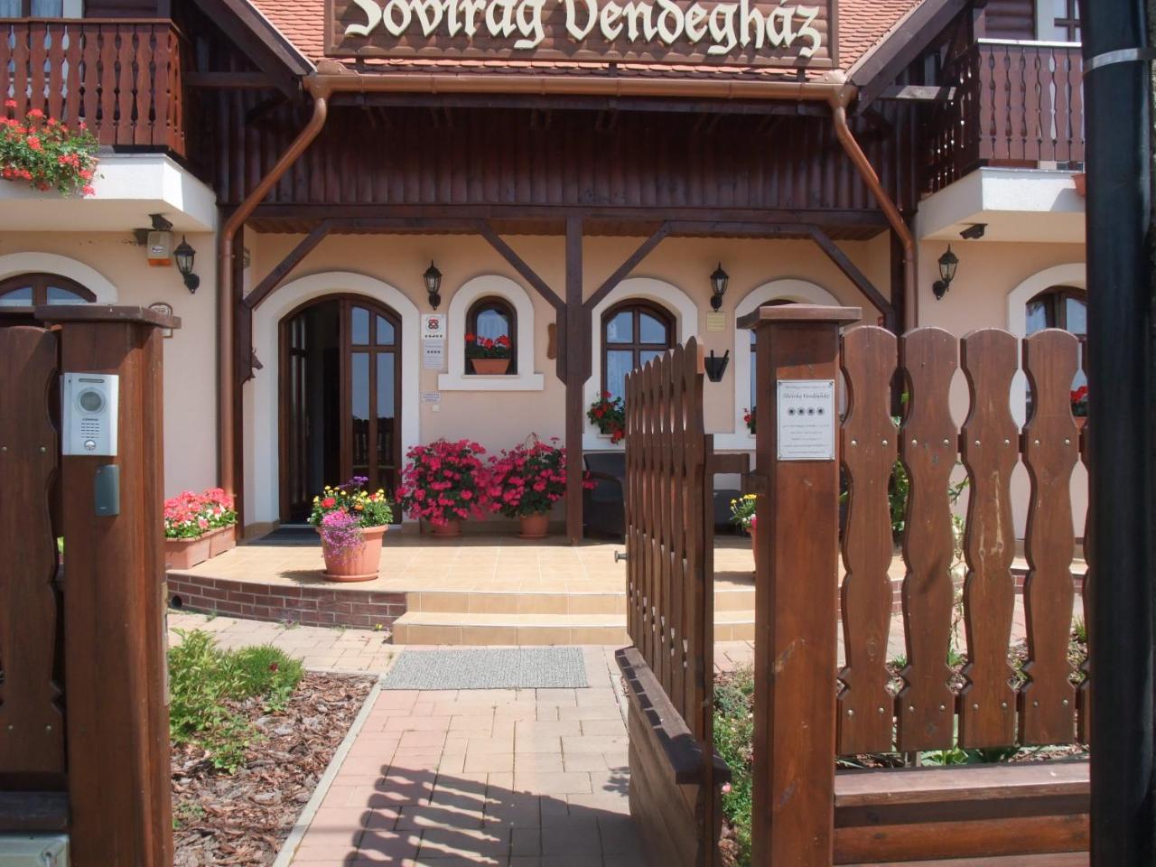 Sovirag Vendeghaz Hotel Hortobágy Екстериор снимка